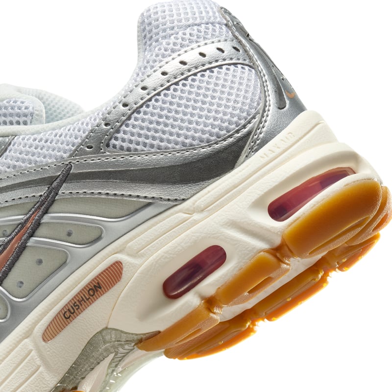 Nike Air Max Moto 2K IQ0365-100 08