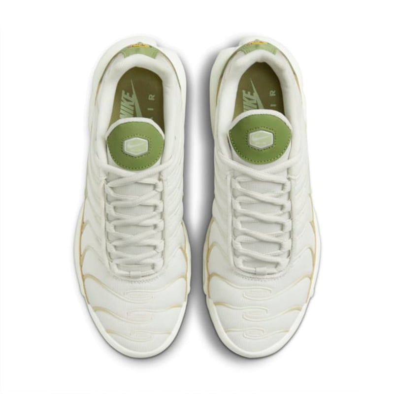 Nike Air Max Plus DX8954-001 04