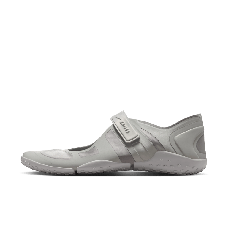 Tenisky NikeSKIMS Rift Satin "Night Silver" | Ženy | Sportstyle | 00 | SPORTSHOWROOM