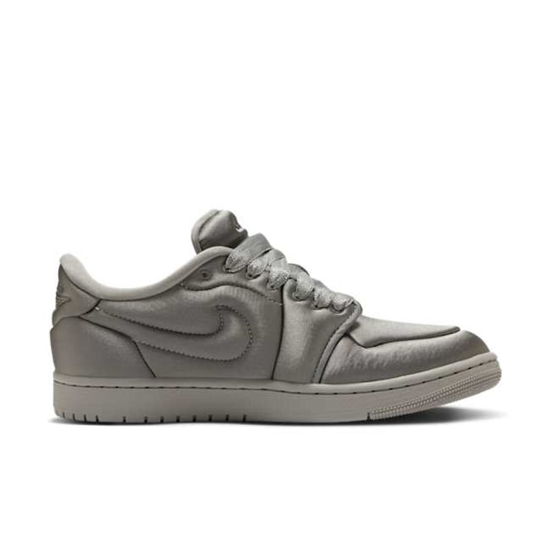 Jordan 1 Low Method of Make HF3969-002 03