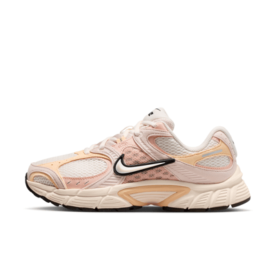 Tenisky Nike V5 RNR "Chalk & Silt Red" | Ženy | Sportstyle | 01 | SPORTSHOWROOM