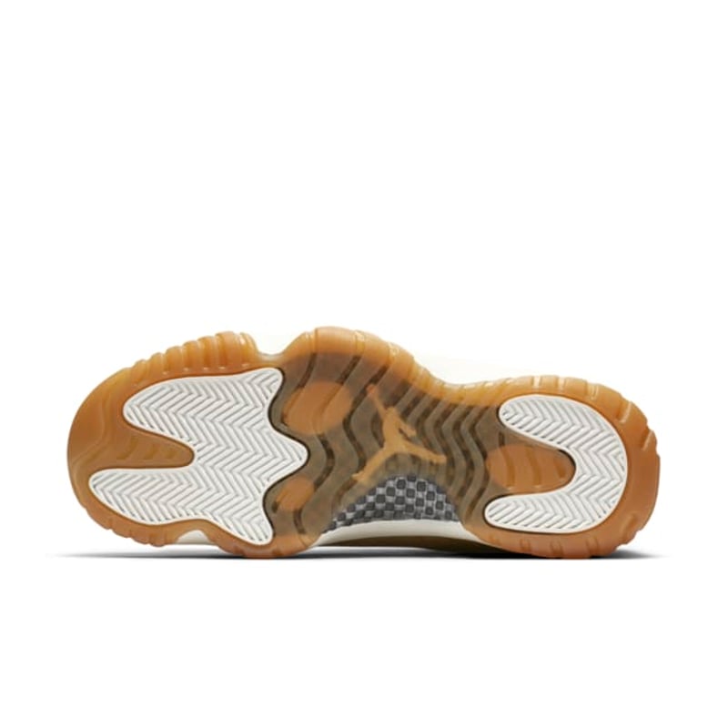 Jordan 11 Retro AR0715-200 02