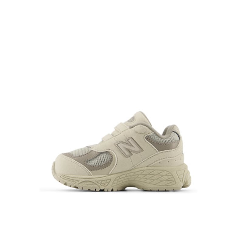 New Balance 2002 Hook & Loop IV2002BE 02