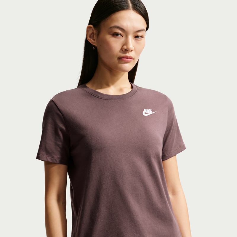 Nike Club Essentials DX7902-502 01