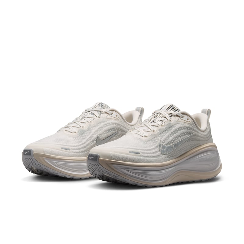 Nike Vomero Plus SE IM8331-001 05