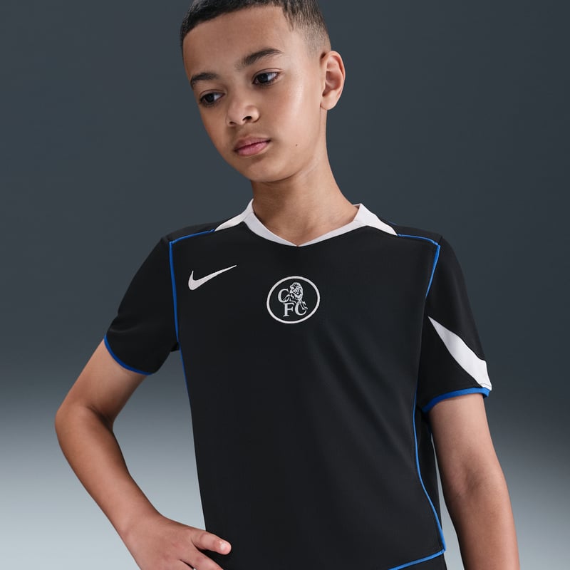Nike Chelsea F.C. 2025/26 Stadium Third Dri-FIT Total 90 Replica Shirt "Black & Field Silver" | Kinderen | Voetbal | 01 | SPORTSHOWROOM