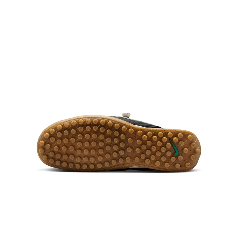 Nike Moon Shoe x Jacquemus HV8547-001 02