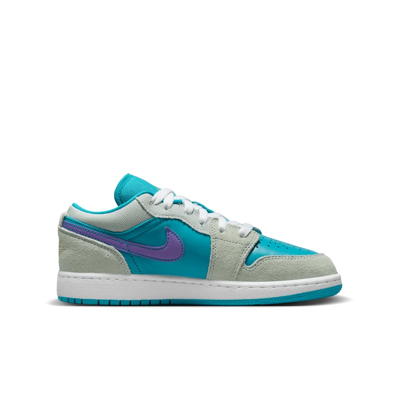 Jordan 1 Low SE DX4374-300 03