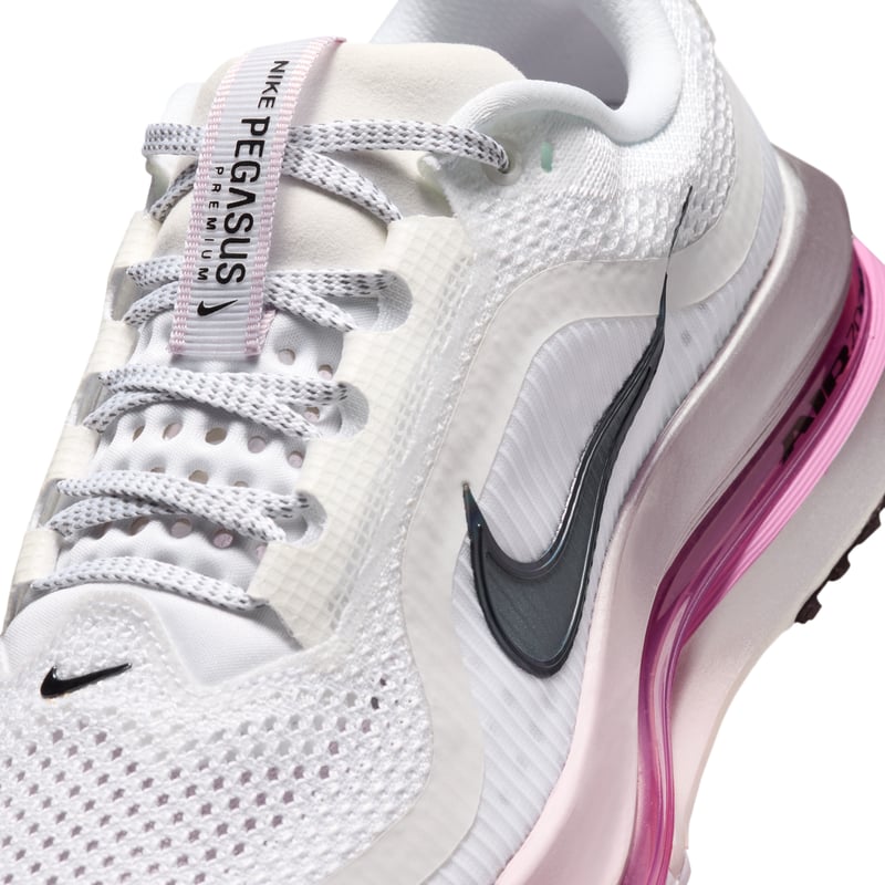 Nike Pegasus Premium runners "White & Light Lilac" | Women | Running | 07 | SPORTSHOWROOM