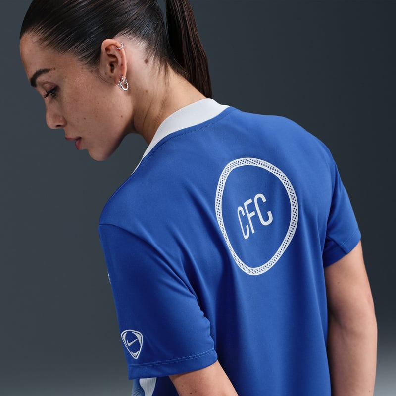Nike Chelsea F.C. Academy Pro Third Dri-FIT Total 90 Pre-Match Shirt "Game Royal & Field Silver" | Women | Football | 02 | SPORTSHOWROOM