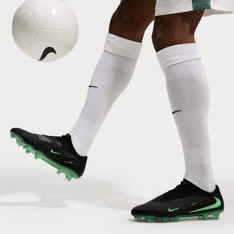 Nike Phantom 6 Low Elite FG fotbollsskor "Black & llusion Green" | Män | Fotboll | 11 | SPORTSHOWROOM