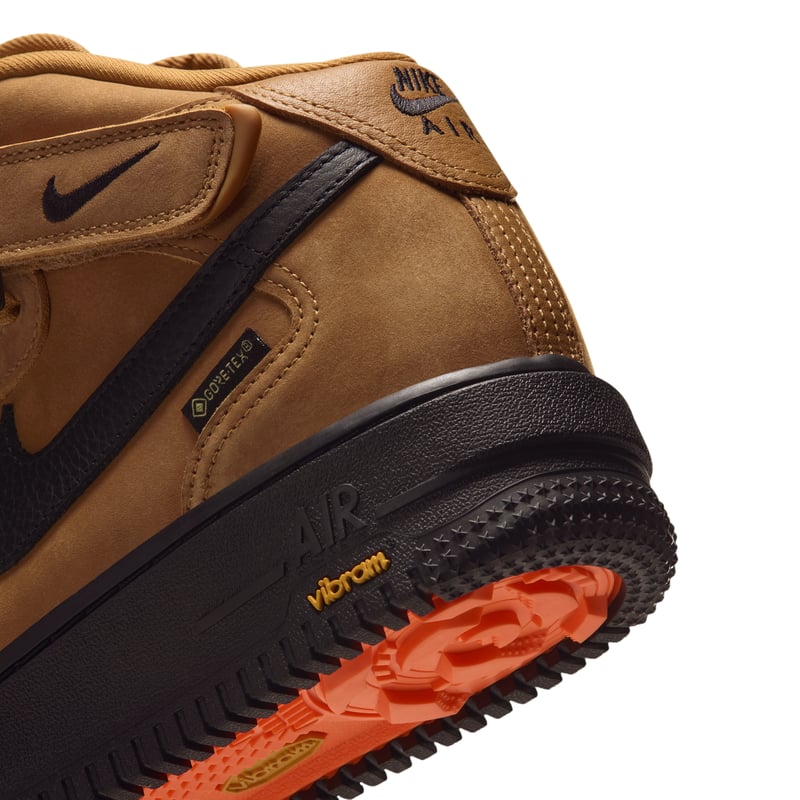 Superge Nike Air Force 1 Mid '07 GORE-TEX Vibram "Wheat & Black" | Moški | Sportstyle | 08 | SPORTSHOWROOM