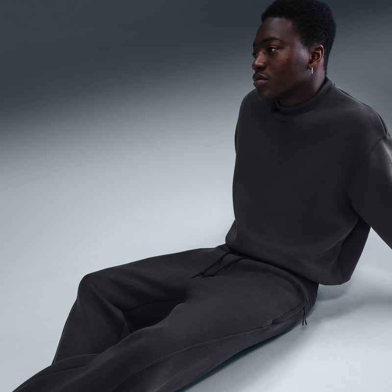 Nike Tech Fleece Loose-Fit HV6541-060 05