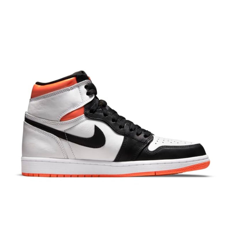 Jordan 1 Retro High OG 555088-180 03