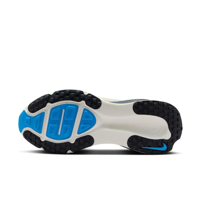 Nike Vomero 18 IB7722-100 02