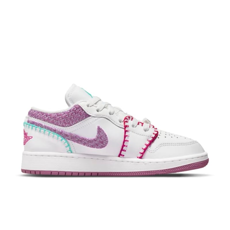 Jordan 1 Low SE DM9037-100 03