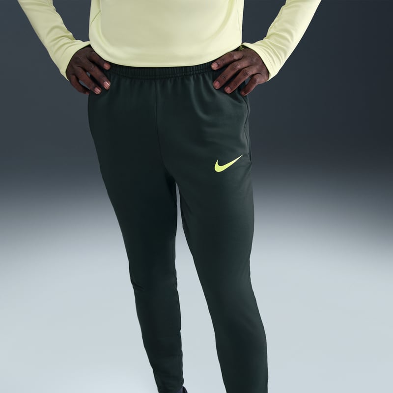 Nike Strike Dri-FIT FN2405-390 02