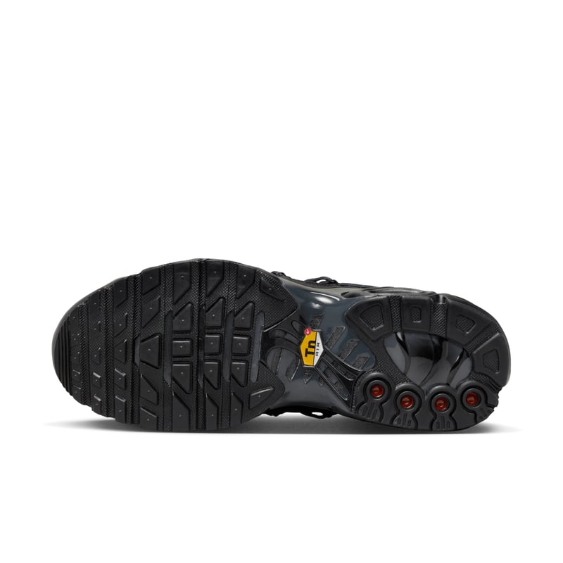 Nike Air Max Plus FZ2770-001 02