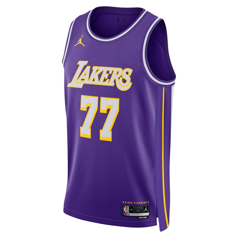 Nike Los Angeles Lakers 2025/26 Statement Edition Dri-FIT NBA Swingman Luka Dončić HM4877-506 01
