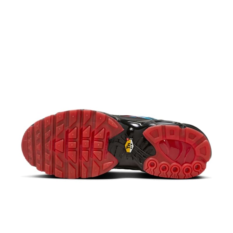 Nike Air Max Plus HQ3824-001 02