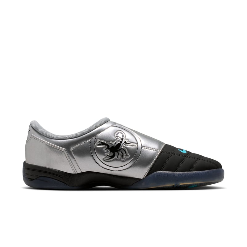 Nike Total 90 IQ7631-001 03