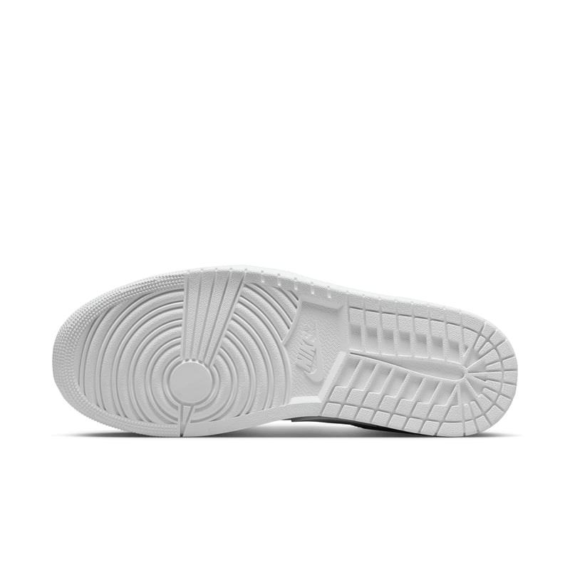 Jordan 1 Low 553558-136 02