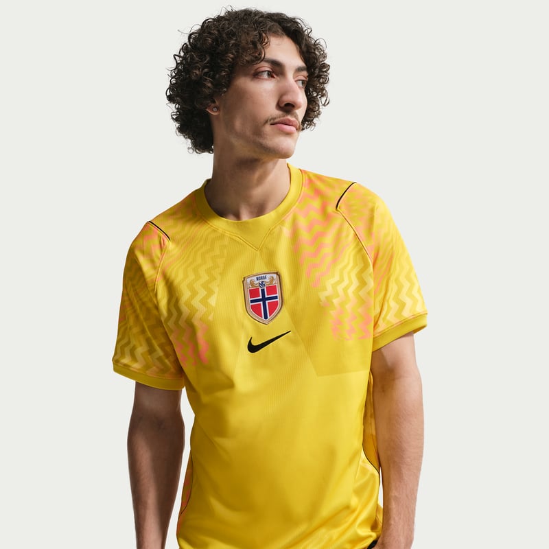 Nike Norway 2026 Stadium Goalkeeper Dri-FIT Replica IB5321-718 01