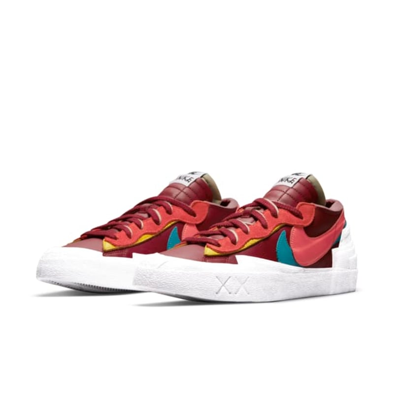 Nike Blazer Low x KAWS x sacai DM7901-600 05