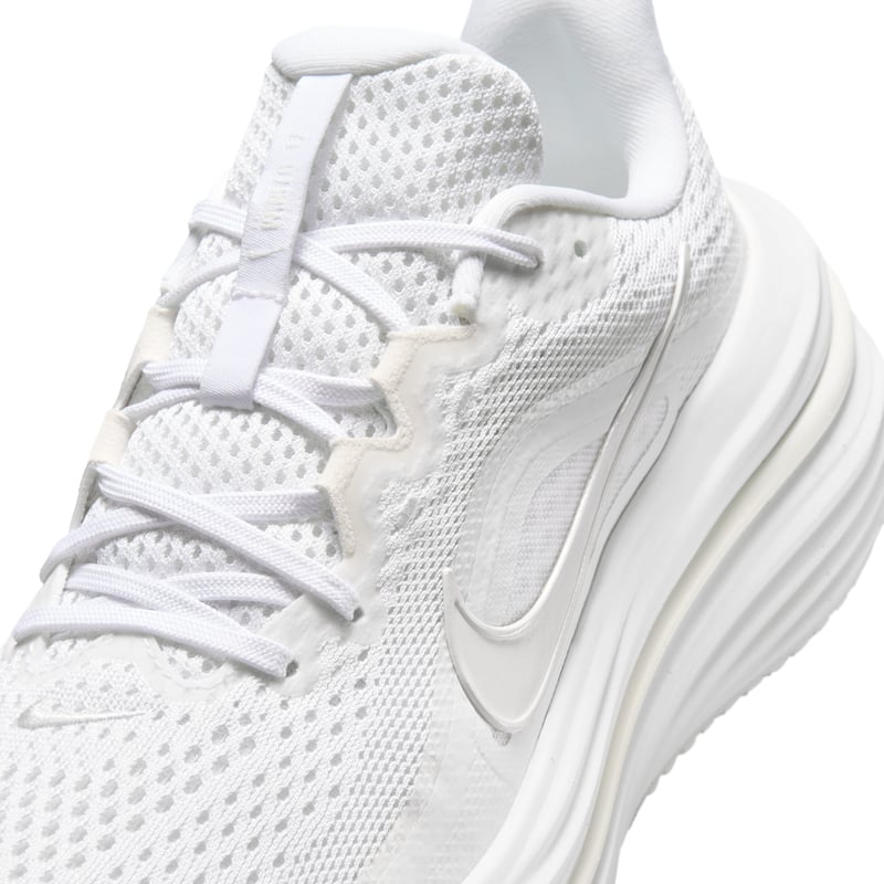 Nike Winflo 12 Laufschuhe "White & Summit White" | Damen | Laufen | 07 | SPORTSHOWROOM