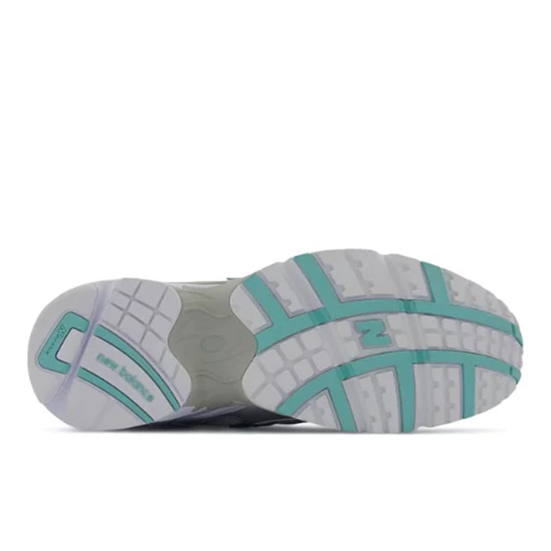 New Balance 725 ML725L 04