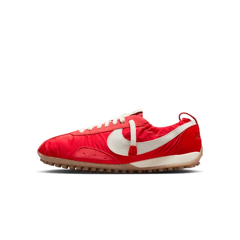 Nike Moon Shoe x Jacquemus HV8547-600 01