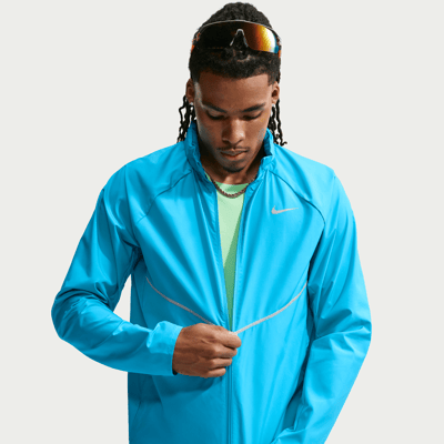 Nike Miler Repel UV Jakke "Light Current Blue" | Herre | Løping | 01 | SPORTSHOWROOM