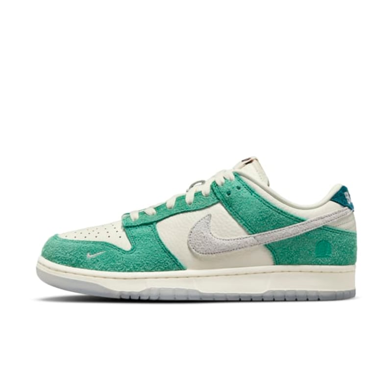 Nike Dunk Low x Kasina CZ6501-101 01