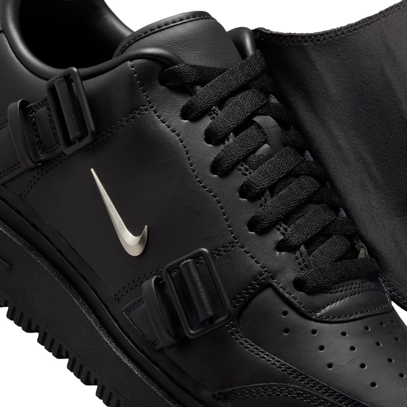 Nike Air Force 1 LX sneakerit "Triple Black" | Miehet | Sportstyle | 09 | SPORTSHOWROOM