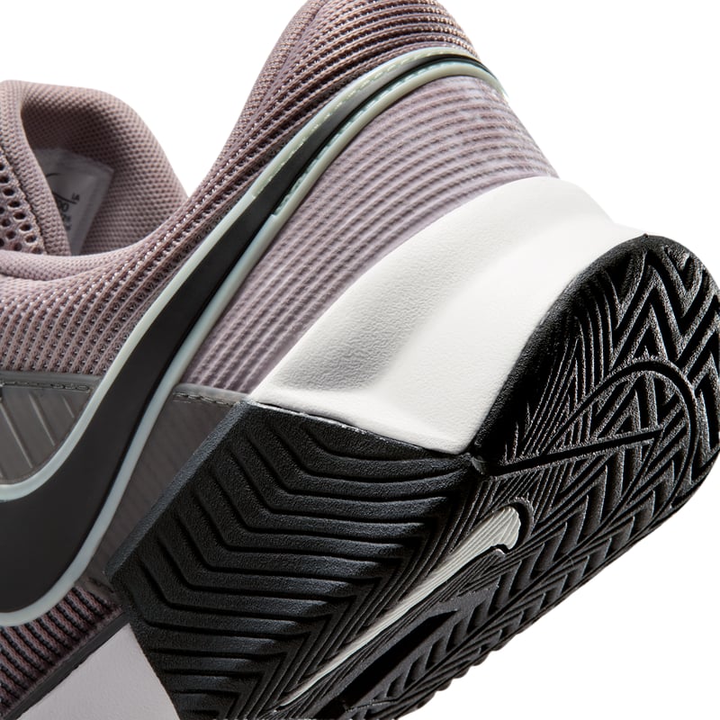 Nike GP Challenge 1.5 Premium tennisskor "Light Violet Ore & Anthracite" | Män | Tennis | 08 | SPORTSHOWROOM