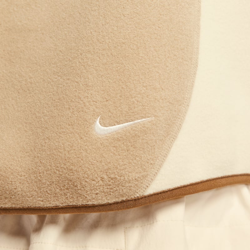 Nike ACG "Wolf Tree" 1/2-Zip Topp "Parachute Beige & Light Khaki" | Dame | | 07 | SPORTSHOWROOM