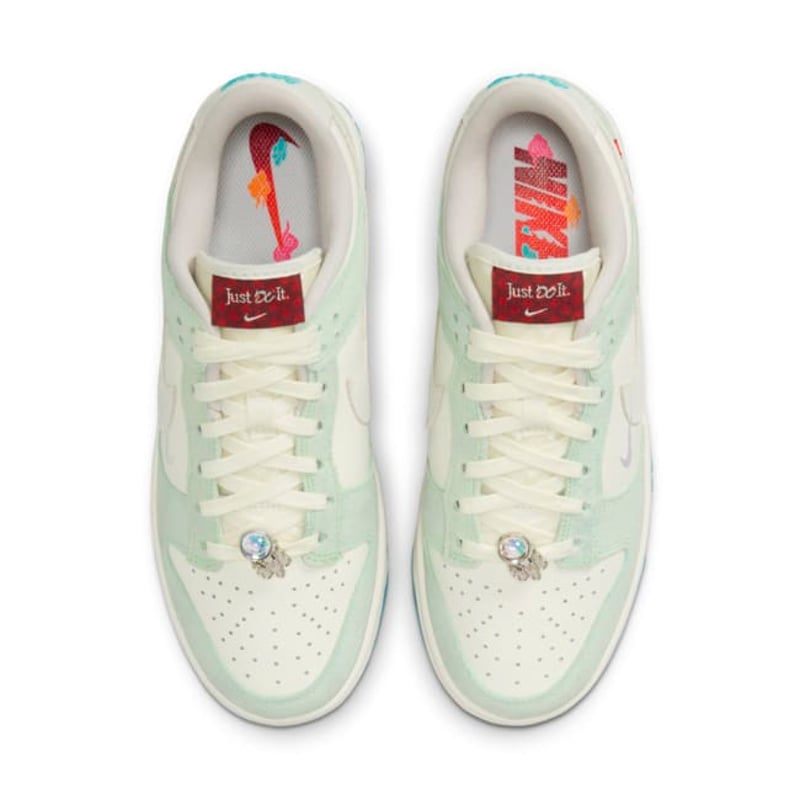 Nike Dunk Low LX FZ5065-111 05
