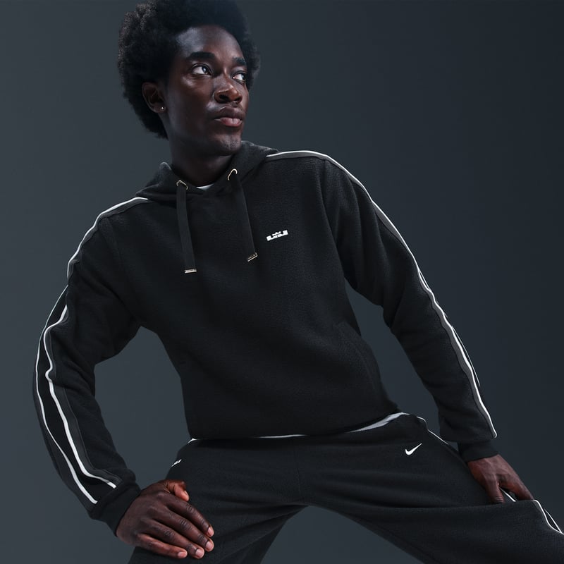 Nike LeBron Standard Issue Therma-FIT Pullover Huvtroja "Black & Sail" | Män | Basket | 03 | SPORTSHOWROOM