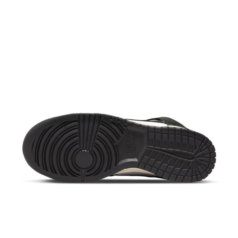 Nike Dunk High DQ8581-100 02