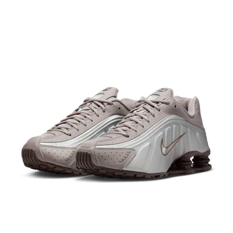 Nike Shox R4 HQ1988-200 05
