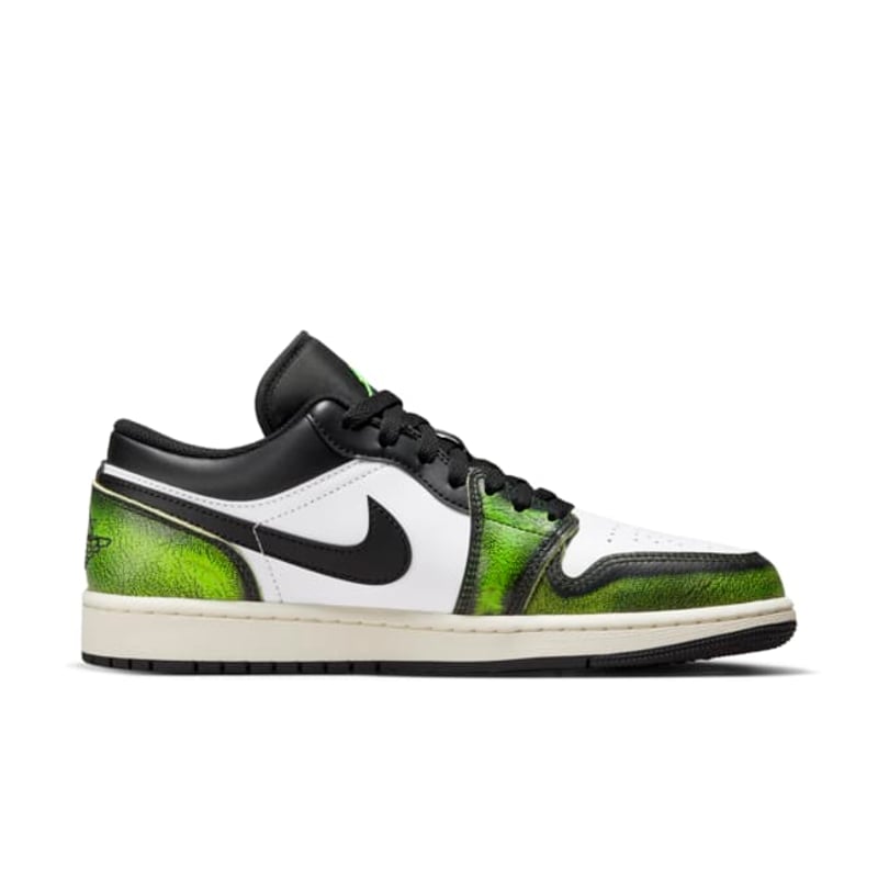 Jordan 1 Low SE DN3705-003 03