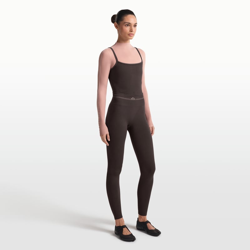 NikeSKIMS Ribbed Seamless IU8299-249 04