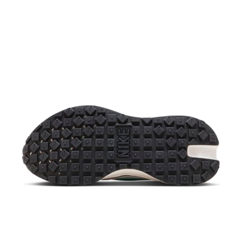 Nike Phoenix Waffle FD2196-103 02