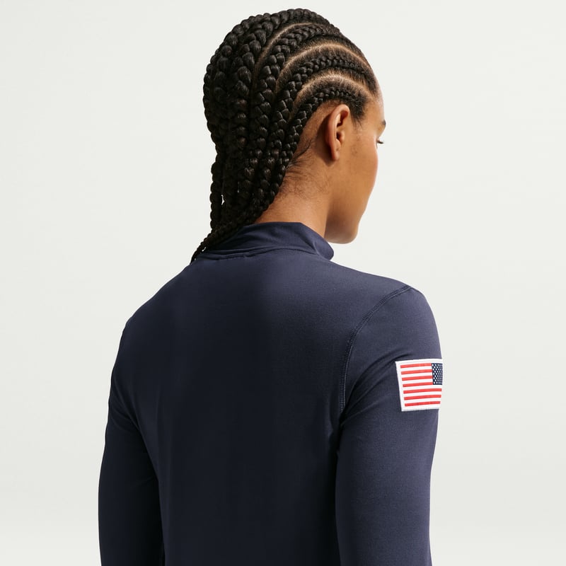 Nike ACG x United States Olympic Team Dri-FIT ADV UV Topp "Obsidian & Chile Red" | Dame | | 02 | SPORTSHOWROOM