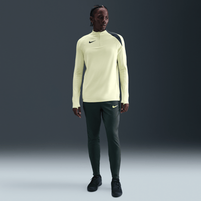 Nike Strike Dri-FIT FN2405-390 01