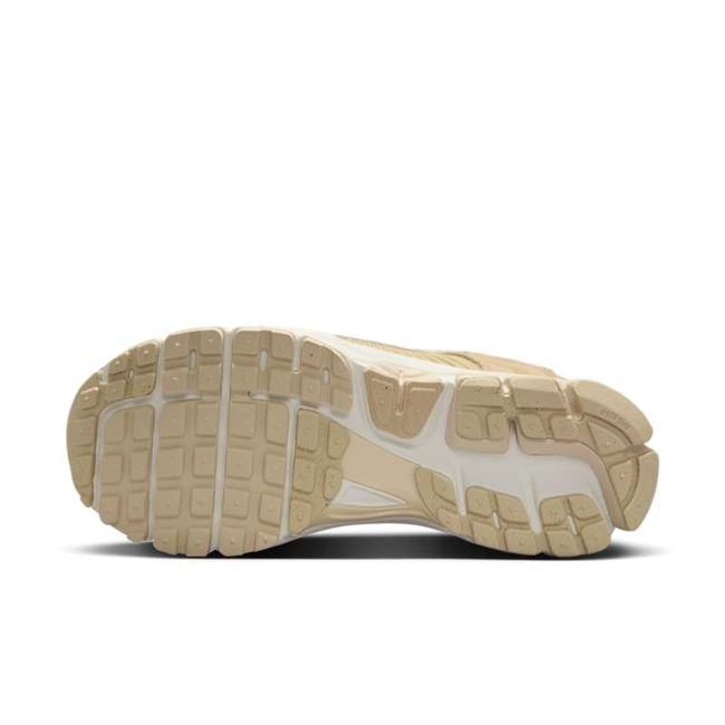 Nike Zoom Vomero 5 HQ0458-200 02