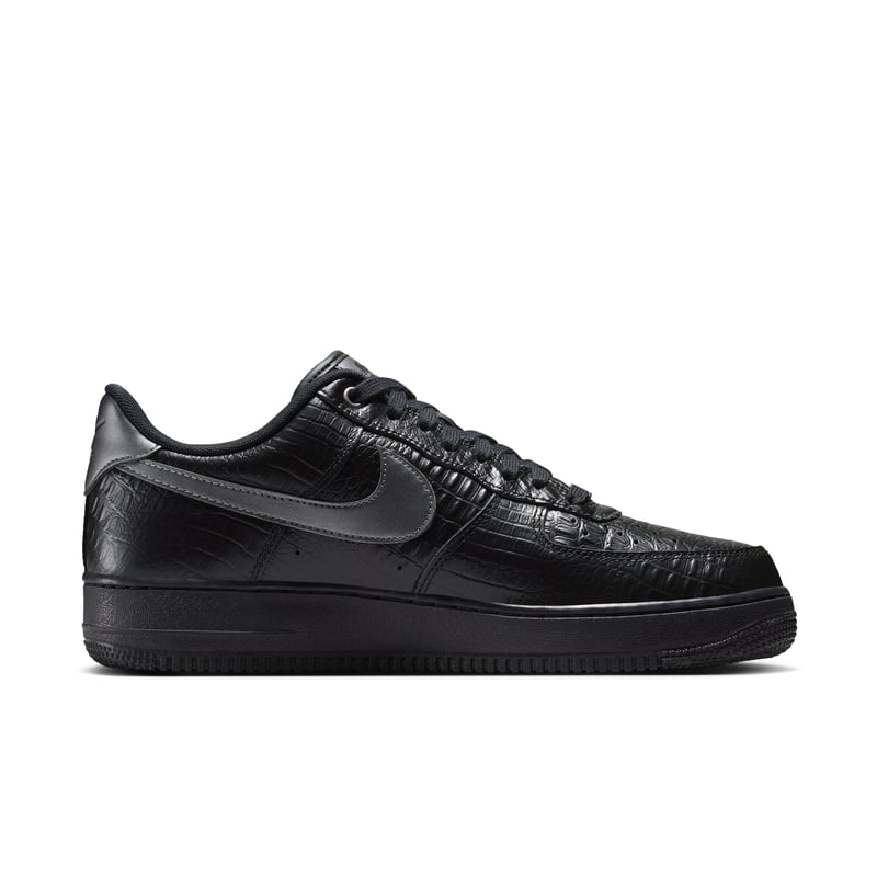 Nike Air Force 1 '07 ‘Crocodile’ Sneaker "Black & Metallic Dark Grey" | Herren | Sportstyle | 03 | SPORTSHOWROOM