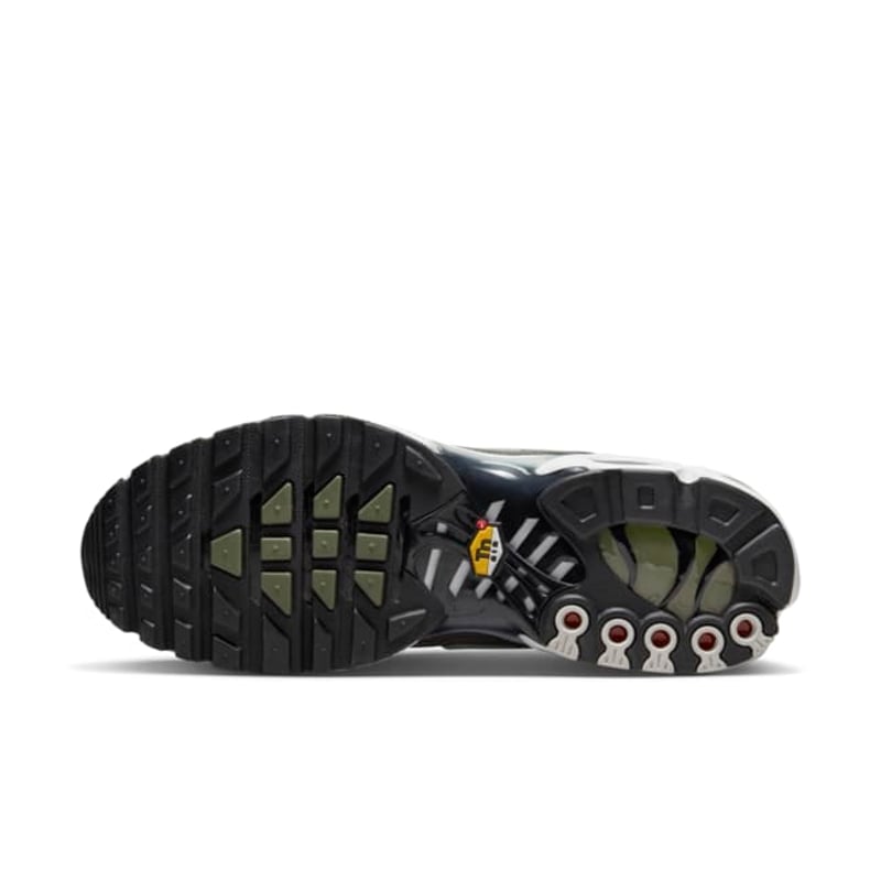 Nike Air Max Plus SE DV7665-002 03