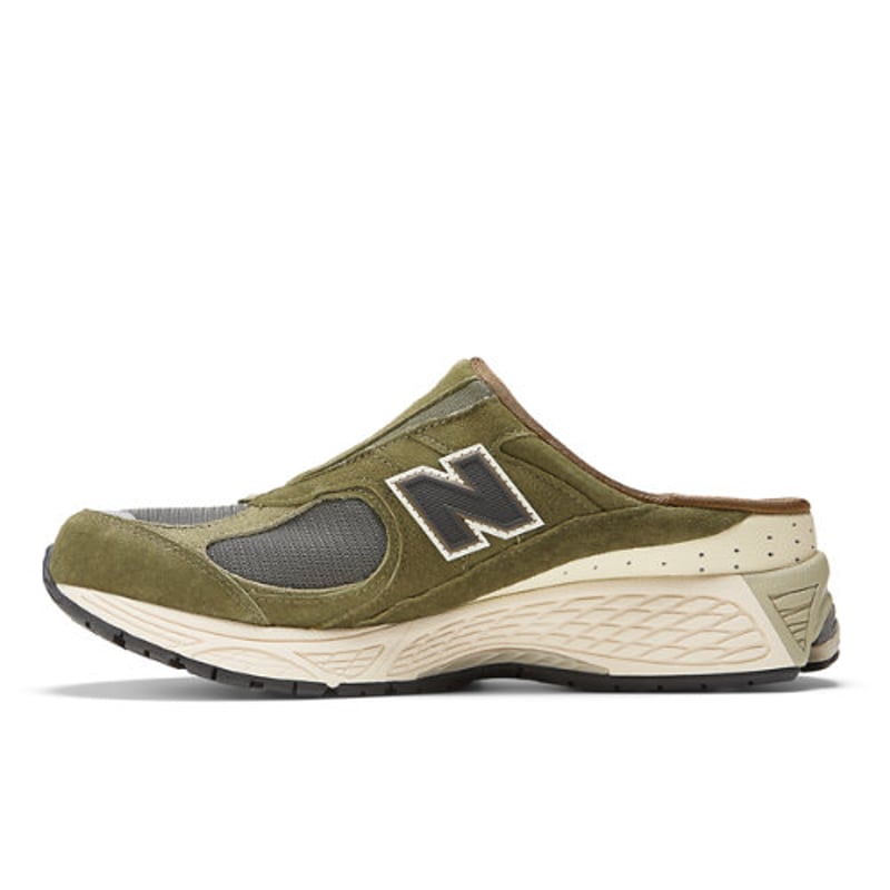 New Balance 2002R Mule x Sneakersnstuff M2002RMS 02
