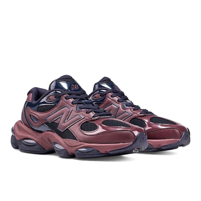 New Balance 983 sneakerit "Cherry Leather & Dark Night" | Miehet & Naiset | Sportstyle | 02 | SPORTSHOWROOM